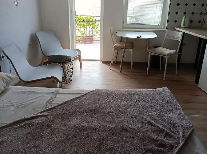 Seventh Continent Apartament