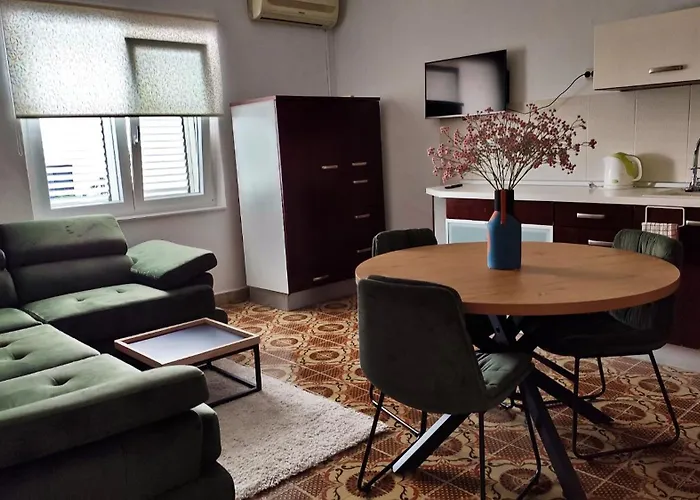 Seventh Continent Apartament Szybenik